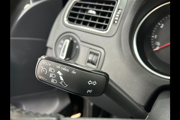 Volkswagen Polo Occasion 1.0 BlueMotion Edition | Zwart | Tweedehands Volkswagen Polo | Airco | Cruisecontrol | Sportieve velgen Volkswagen Polo Occasion 1.0 BlueMotion Edition | Zwart | Tweedehands Volkswagen Polo | Airco | Cruisecontrol | Sportieve velgen