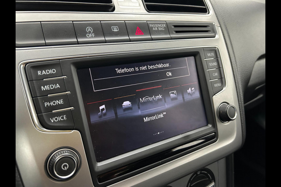 Volkswagen Polo Occasion 1.0 BlueMotion Edition | Zwart | Tweedehands Volkswagen Polo | Airco | Cruisecontrol | Sportieve velgen Volkswagen Polo Occasion 1.0 BlueMotion Edition | Zwart | Tweedehands Volkswagen Polo | Airco | Cruisecontrol | Sportieve velgen