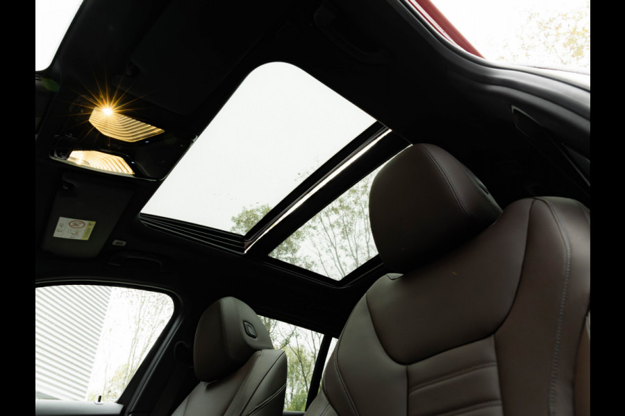 BMW 3 Serie Touring 330e M-Sport - Pano - Trekhaak - LCI 2 - ACC - Hifi