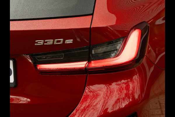 BMW 3 Serie Touring 330e M-Sport - Pano - Trekhaak - LCI 2 - ACC - Hifi