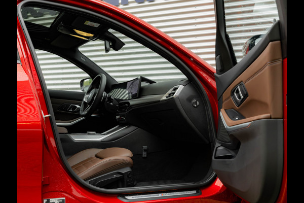 BMW 3 Serie Touring 330e M-Sport - Pano - Trekhaak - LCI 2 - ACC - Hifi