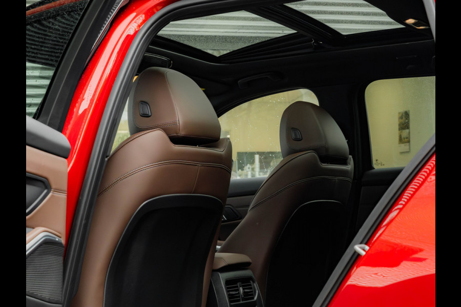 BMW 3 Serie Touring 330e M-Sport - Pano - Trekhaak - LCI 2 - ACC - Hifi