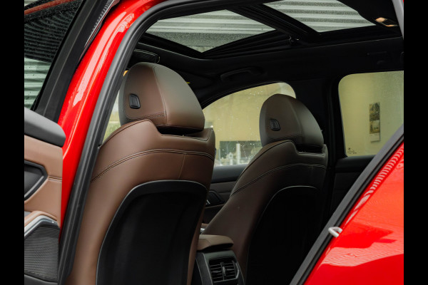 BMW 3 Serie Touring 330e M-Sport - Pano - Trekhaak - LCI 2 - ACC - Hifi