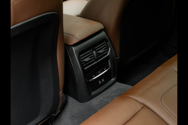 BMW 3 Serie Touring 330e M-Sport - Pano - Trekhaak - LCI 2 - ACC - Hifi