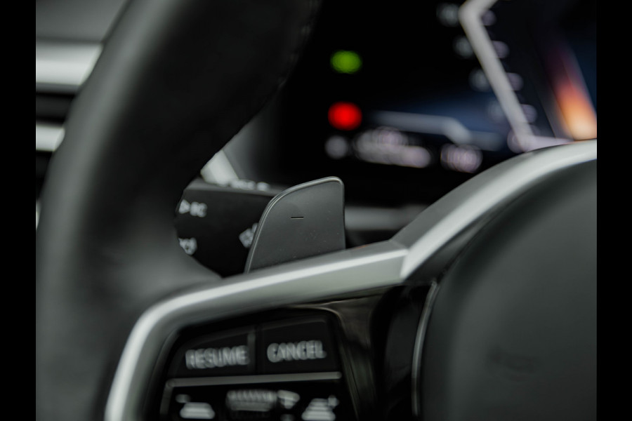 BMW 3 Serie Touring 330e M-Sport - Pano - Trekhaak - LCI 2 - ACC - Hifi