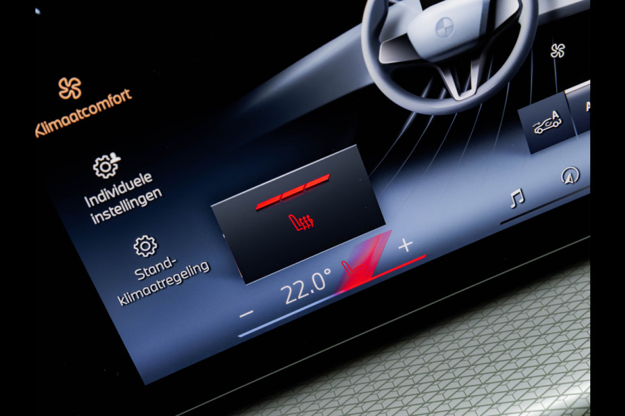 BMW 3 Serie Touring 330e M-Sport - Pano - Trekhaak - LCI 2 - ACC - Hifi