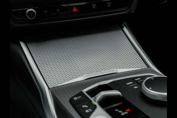 BMW 3 Serie Touring 330e M-Sport - Pano - Trekhaak - LCI 2 - ACC - Hifi