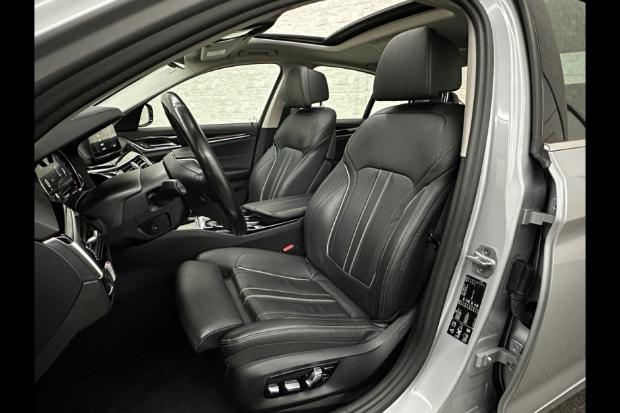 BMW 5 Serie 530d xDrive | Dealer Onderhouden | ACC | 360 Camera | Schuifdak | Comfortstoelen | Head-Up | Achterasbesturing | Leder | Keyless-Entry | Memory | Stoelverwarming V+A | LED | Stuurverwarming | Draadloos Laden | Dodehoek | BTW |