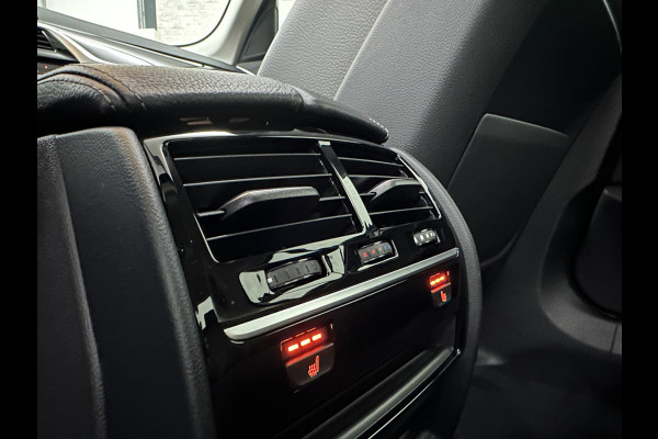 BMW 5 Serie 530d xDrive | Dealer Onderhouden | ACC | 360 Camera | Schuifdak | Comfortstoelen | Head-Up | Achterasbesturing | Leder | Keyless-Entry | Memory | Stoelverwarming V+A | LED | Stuurverwarming | Draadloos Laden | Dodehoek | BTW |