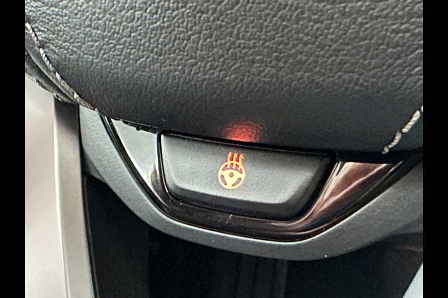 BMW 5 Serie 530d xDrive | Dealer Onderhouden | ACC | 360 Camera | Schuifdak | Comfortstoelen | Head-Up | Achterasbesturing | Leder | Keyless-Entry | Memory | Stoelverwarming V+A | LED | Stuurverwarming | Draadloos Laden | Dodehoek | BTW |