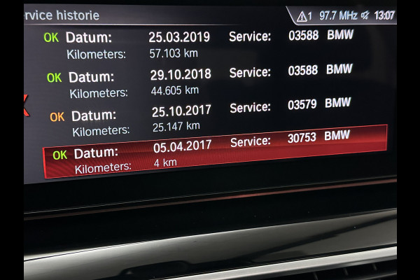 BMW 5 Serie 530d xDrive | Dealer Onderhouden | ACC | 360 Camera | Schuifdak | Comfortstoelen | Head-Up | Achterasbesturing | Leder | Keyless-Entry | Memory | Stoelverwarming V+A | LED | Stuurverwarming | Draadloos Laden | Dodehoek | BTW |