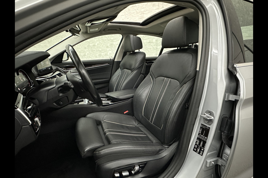 BMW 5 Serie 530d xDrive | Dealer Onderhouden | ACC | 360 Camera | Schuifdak | Comfortstoelen | Head-Up | Achterasbesturing | Leder | Keyless-Entry | Memory | Stoelverwarming V+A | LED | Stuurverwarming | Draadloos Laden | Dodehoek | BTW |