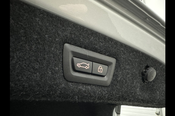 BMW 5 Serie 530d xDrive | Dealer Onderhouden | ACC | 360 Camera | Schuifdak | Comfortstoelen | Head-Up | Achterasbesturing | Leder | Keyless-Entry | Memory | Stoelverwarming V+A | LED | Stuurverwarming | Draadloos Laden | Dodehoek | BTW |