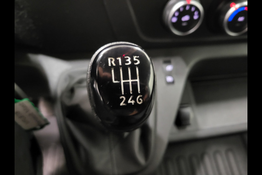 Renault Master 2.3dCi 136pk L2/H2 Trekhaak Euro 6! Renault Master 2.3dCi 136pk L2/H2 Trekhaak Euro 6!