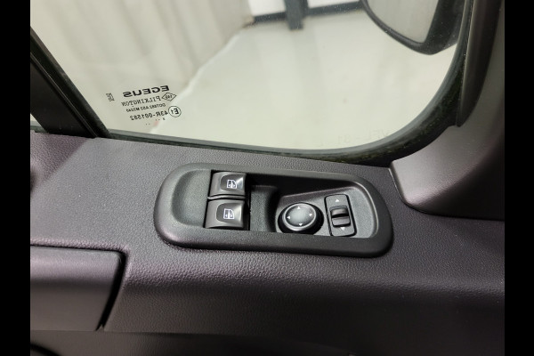 Renault Master 2.3dCi 136pk L2/H2 Trekhaak Euro 6! Renault Master 2.3dCi 136pk L2/H2 Trekhaak Euro 6!