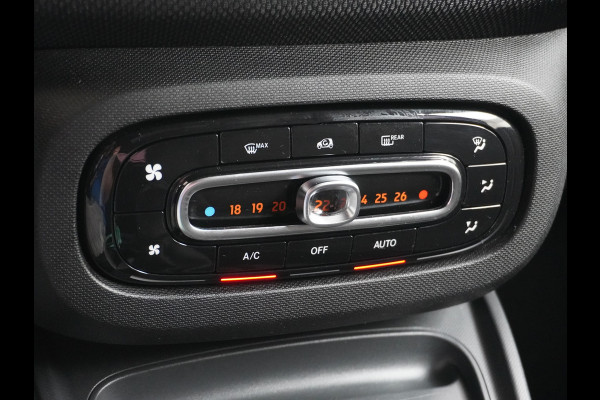 Smart Fortwo 1.0I 71PK Passion Ecc Cruise Control Bluetooth Lmv Mistlampen Regen-Lichtsensor Led  Cool & Audio pakket Pakket sport Euro 6 Origineel Nederlandse Auto Smart Fortwo 1.0I 71PK Passion Ecc Cruise Control Bluetooth Lmv Mistlampen Regen-Lichtsensor Led  Cool & Audio pakket Pakket sport Euro 6 Origineel Nederlandse Auto