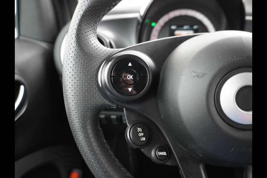 Smart Fortwo 1.0I 71PK Passion Ecc Cruise Control Bluetooth Lmv Mistlampen Regen-Lichtsensor Led  Cool & Audio pakket Pakket sport Euro 6 Origineel Nederlandse Auto Smart Fortwo 1.0I 71PK Passion Ecc Cruise Control Bluetooth Lmv Mistlampen Regen-Lichtsensor Led  Cool & Audio pakket Pakket sport Euro 6 Origineel Nederlandse Auto