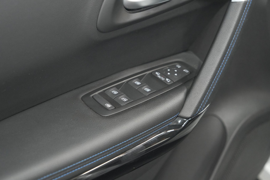 Renault Kadjar TCe 140 EDC Limited | Camera | Dodehoekdetectie | Apple Carplay | Stoelverwarming Renault Kadjar TCe 140 EDC Limited | Camera | Dodehoekdetectie | Apple Carplay | Stoelverwarming