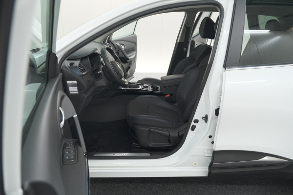 Renault Kadjar TCe 140 EDC Limited | Camera | Dodehoekdetectie | Apple Carplay | Stoelverwarming Renault Kadjar TCe 140 EDC Limited | Camera | Dodehoekdetectie | Apple Carplay | Stoelverwarming