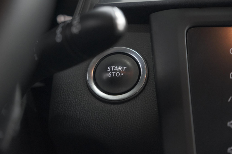 Renault Kadjar TCe 140 EDC Limited | Camera | Dodehoekdetectie | Apple Carplay | Stoelverwarming Renault Kadjar TCe 140 EDC Limited | Camera | Dodehoekdetectie | Apple Carplay | Stoelverwarming