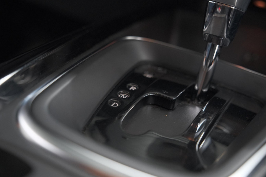 Renault Kadjar TCe 140 EDC Limited | Camera | Dodehoekdetectie | Apple Carplay | Stoelverwarming Renault Kadjar TCe 140 EDC Limited | Camera | Dodehoekdetectie | Apple Carplay | Stoelverwarming