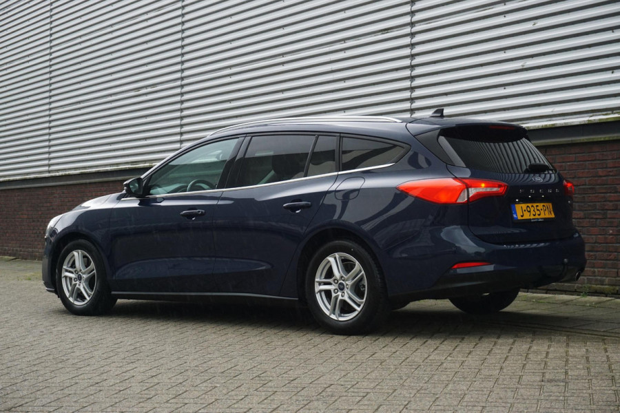 Ford FOCUS Wagon 1.0 EcoB. 125PK Hybrid Business|Trekhaak|Camera| Privacy-glas. Ford FOCUS Wagon 1.0 EcoB. 125PK Hybrid Business|Trekhaak|Camera| Privacy-glas.