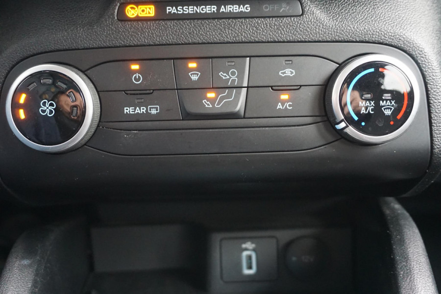 Ford FOCUS Wagon 1.0 EcoB. 125PK Hybrid Business|Trekhaak|Camera| Privacy-glas. Ford FOCUS Wagon 1.0 EcoB. 125PK Hybrid Business|Trekhaak|Camera| Privacy-glas.