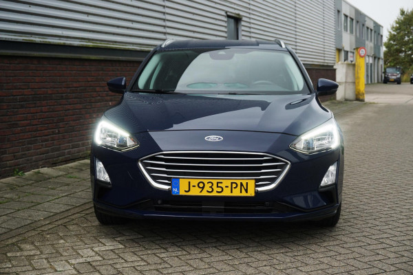 Ford FOCUS Wagon 1.0 EcoB. 125PK Hybrid Business|Trekhaak|Camera| Privacy-glas. Ford FOCUS Wagon 1.0 EcoB. 125PK Hybrid Business|Trekhaak|Camera| Privacy-glas.