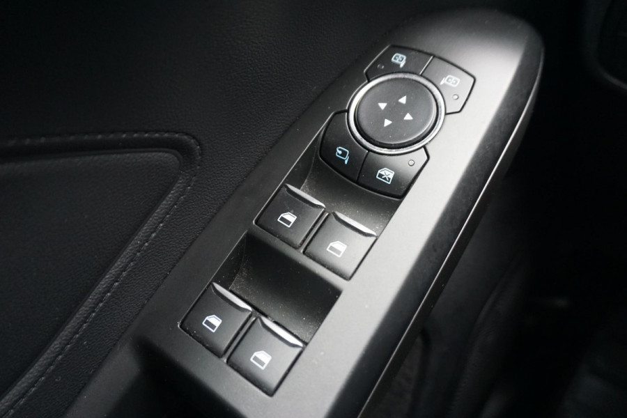 Ford FOCUS Wagon 1.0 EcoB. 125PK Hybrid Business|Trekhaak|Camera| Privacy-glas. Ford FOCUS Wagon 1.0 EcoB. 125PK Hybrid Business|Trekhaak|Camera| Privacy-glas.