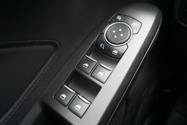 Ford FOCUS Wagon 1.0 EcoB. 125PK Hybrid Business|Trekhaak|Camera| Privacy-glas. Ford FOCUS Wagon 1.0 EcoB. 125PK Hybrid Business|Trekhaak|Camera| Privacy-glas.