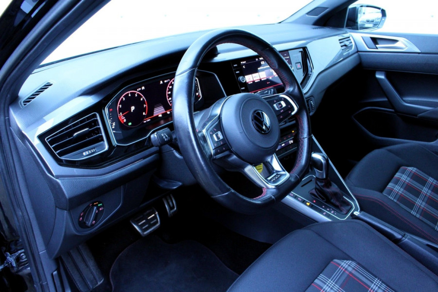 Volkswagen Polo 2.0 TSI GTI DSG VIRTUAL CARPLAY ACC CAMERA STOELVW '20 Volkswagen Polo 2.0 TSI GTI DSG VIRTUAL CARPLAY ACC CAMERA STOELVW '20