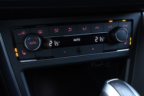 Volkswagen Polo 2.0 TSI GTI DSG VIRTUAL CARPLAY ACC CAMERA STOELVW '20 Volkswagen Polo 2.0 TSI GTI DSG VIRTUAL CARPLAY ACC CAMERA STOELVW '20