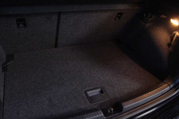 Volkswagen Polo 2.0 TSI GTI DSG VIRTUAL CARPLAY ACC CAMERA STOELVW '20 Volkswagen Polo 2.0 TSI GTI DSG VIRTUAL CARPLAY ACC CAMERA STOELVW '20