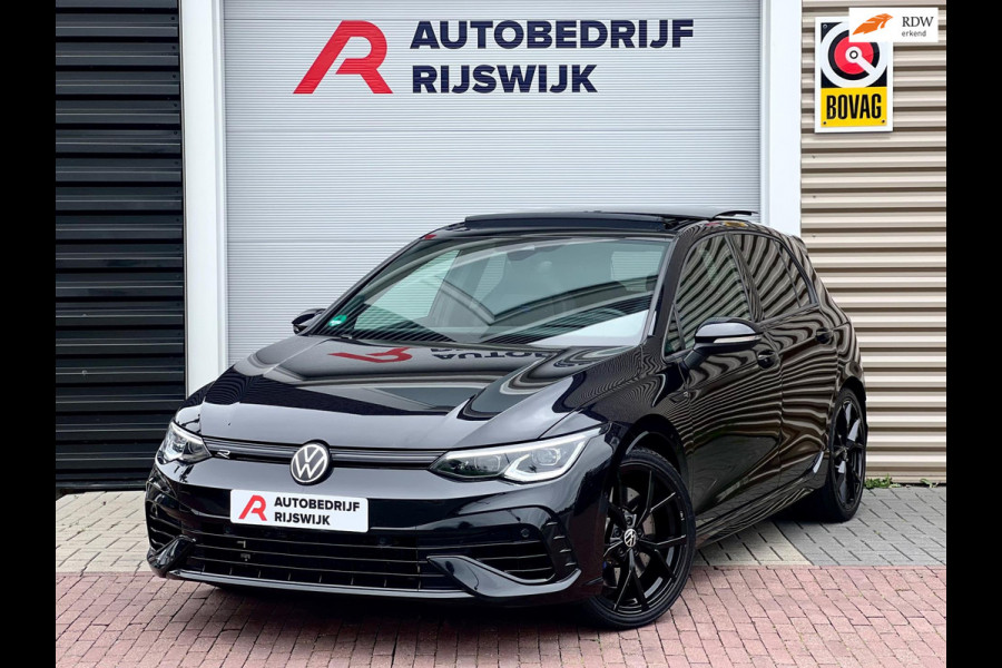 Volkswagen Golf 2.0 TSI R 4Motion Akra/Memory/Pano/H&K/Camera Volkswagen Golf 2.0 TSI R 4Motion Akra/Memory/Pano/H&K/Camera