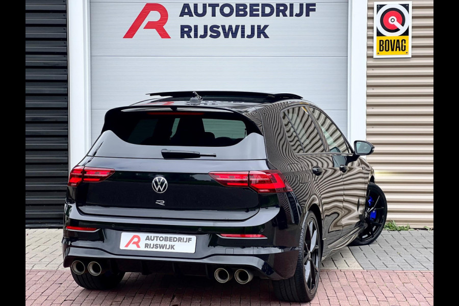 Volkswagen Golf 2.0 TSI R 4Motion Akra/Memory/Pano/H&K/Camera Volkswagen Golf 2.0 TSI R 4Motion Akra/Memory/Pano/H&K/Camera