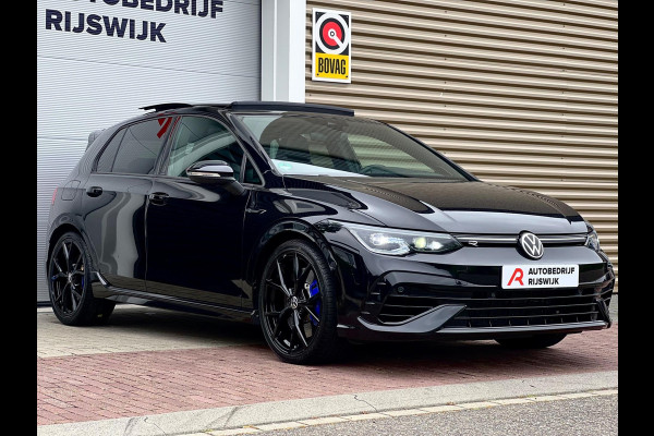 Volkswagen Golf 2.0 TSI R 4Motion Akra/Memory/Pano/H&K/Camera Volkswagen Golf 2.0 TSI R 4Motion Akra/Memory/Pano/H&K/Camera
