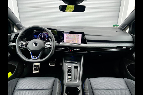 Volkswagen Golf 2.0 TSI R 4Motion Akra/Memory/Pano/H&K/Camera Volkswagen Golf 2.0 TSI R 4Motion Akra/Memory/Pano/H&K/Camera