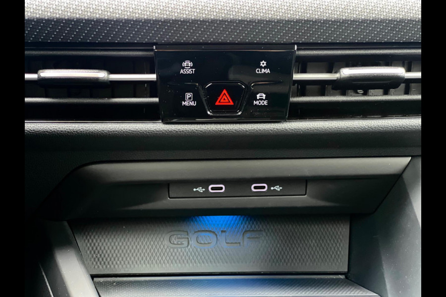 Volkswagen Golf 2.0 TSI R 4Motion Akra/Memory/Pano/H&K/Camera Volkswagen Golf 2.0 TSI R 4Motion Akra/Memory/Pano/H&K/Camera