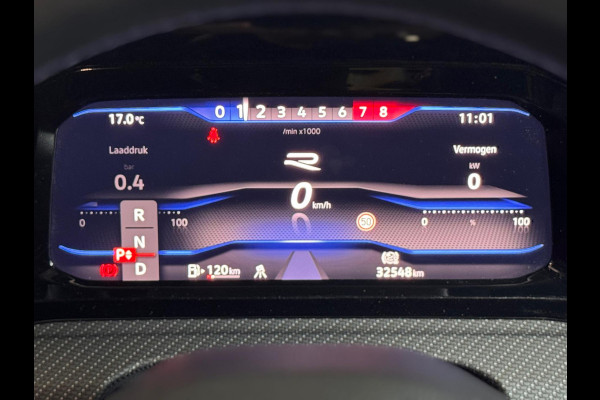 Volkswagen Golf 2.0 TSI R 4Motion Akra/Memory/Pano/H&K/Camera Volkswagen Golf 2.0 TSI R 4Motion Akra/Memory/Pano/H&K/Camera