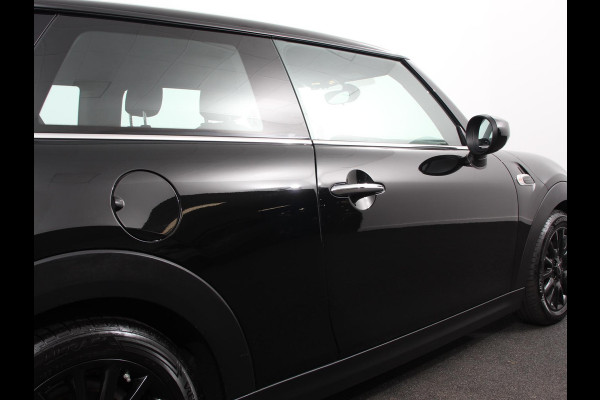 MINI Mini 1.5 One Automaat Blackyard | Parkeer sensoren | Airco | Verwarmbare voorstoelen | Lichtmetalen velgen 16" black