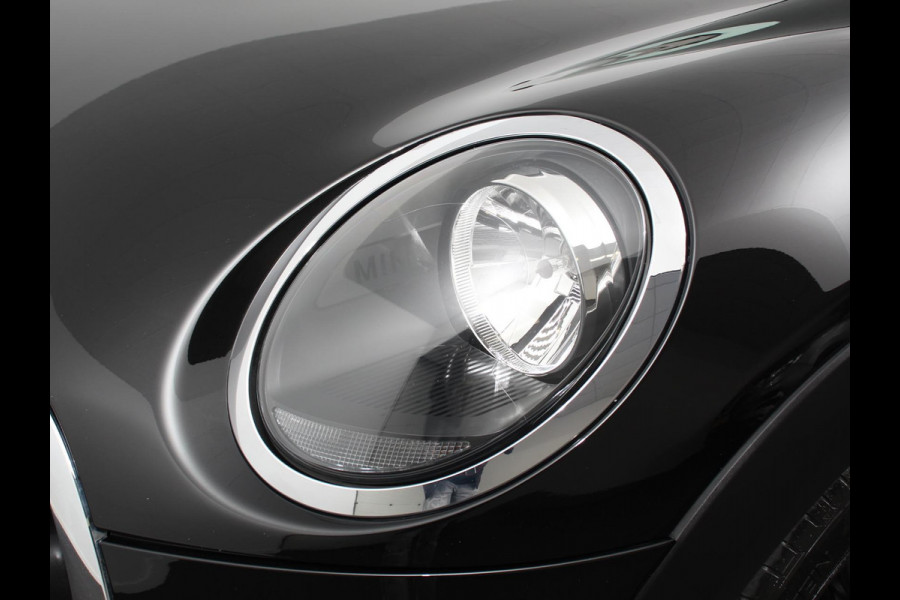 MINI Mini 1.5 One Automaat Blackyard | Parkeer sensoren | Airco | Verwarmbare voorstoelen | Lichtmetalen velgen 16" black
