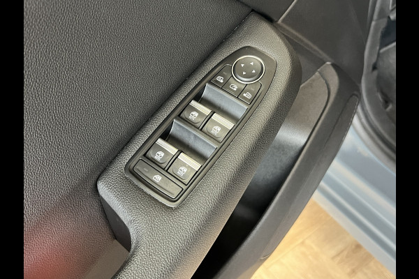 Renault Clio 1.3 TCe 130pk Intens | Groot Navi | 360 Camera | Stoel verwarming | 17 inch | Keurig nette Clio 5 automaat met 130pk!