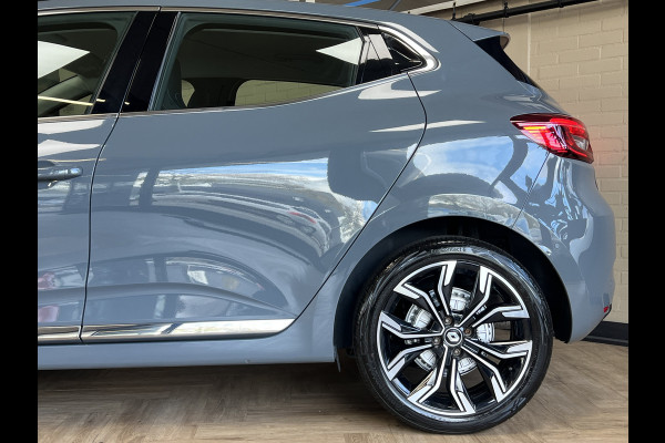 Renault Clio 1.3 TCe 130pk Intens | Groot Navi | 360 Camera | Stoel verwarming | 17 inch | Keurig nette Clio 5 automaat met 130pk!