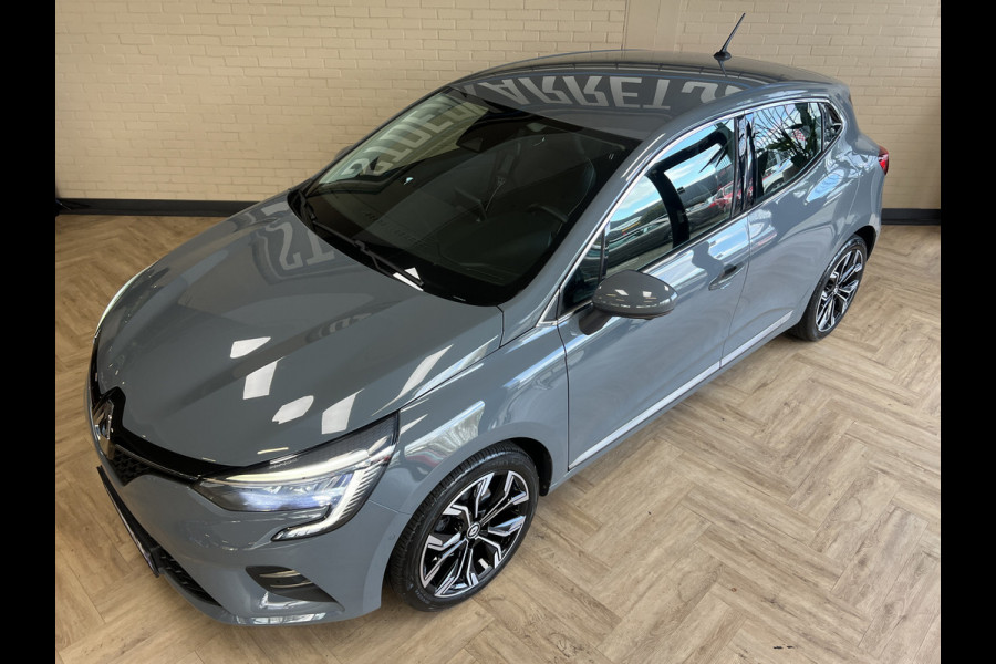 Renault Clio 1.3 TCe 130pk Intens | Groot Navi | 360 Camera | Stoel verwarming | 17 inch | Keurig nette Clio 5 automaat met 130pk!
