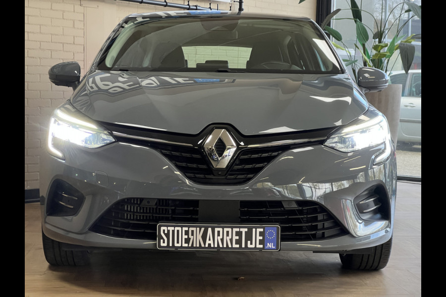 Renault Clio 1.3 TCe 130pk Intens | Groot Navi | 360 Camera | Stoel verwarming | 17 inch | Keurig nette Clio 5 automaat met 130pk!
