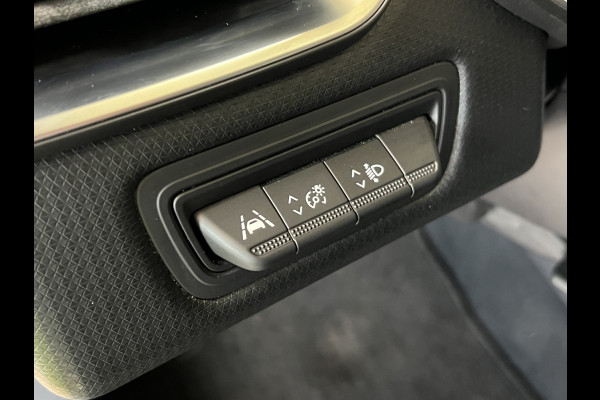 Renault Clio 1.3 TCe 130pk Intens | Groot Navi | 360 Camera | Stoel verwarming | 17 inch | Keurig nette Clio 5 automaat met 130pk!