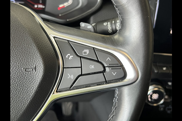 Renault Clio 1.3 TCe 130pk Intens | Groot Navi | 360 Camera | Stoel verwarming | 17 inch | Keurig nette Clio 5 automaat met 130pk!