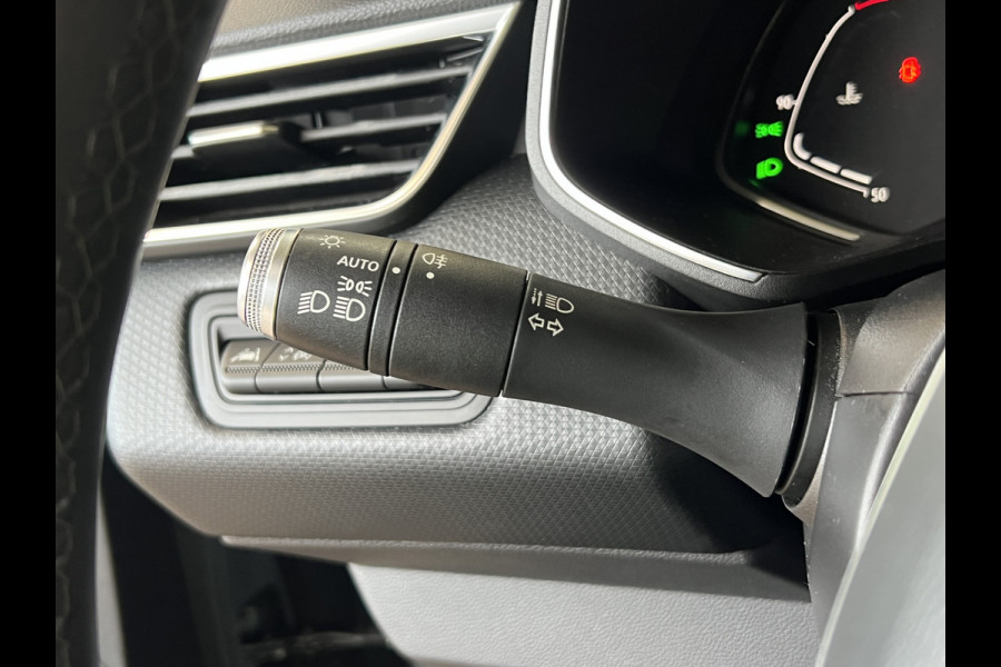 Renault Clio 1.3 TCe 130pk Intens | Groot Navi | 360 Camera | Stoel verwarming | 17 inch | Keurig nette Clio 5 automaat met 130pk!