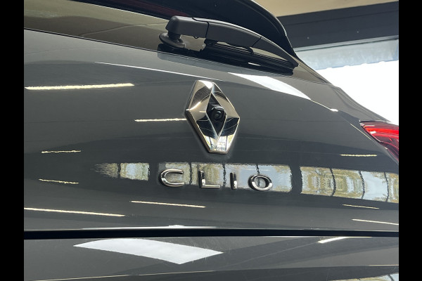 Renault Clio 1.3 TCe 130pk Intens | Groot Navi | 360 Camera | Stoel verwarming | 17 inch | Keurig nette Clio 5 automaat met 130pk!