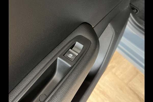 Renault Clio 1.3 TCe 130pk Intens | Groot Navi | 360 Camera | Stoel verwarming | 17 inch | Keurig nette Clio 5 automaat met 130pk!